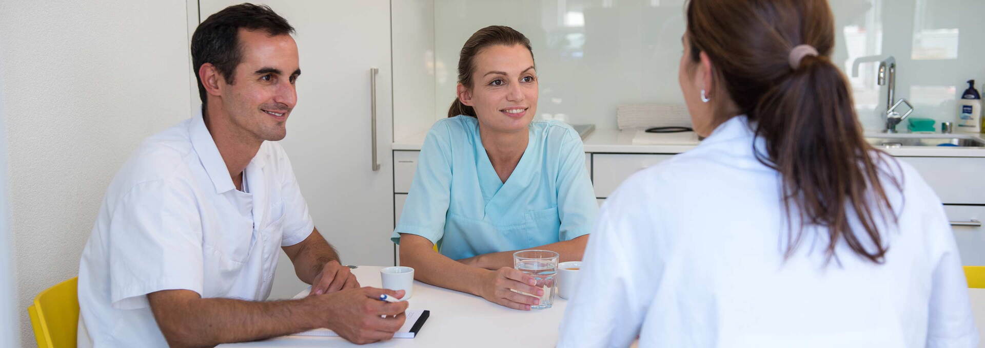 Zahnärzte Team im Gespräch Zahnärzte Team im Gespräch